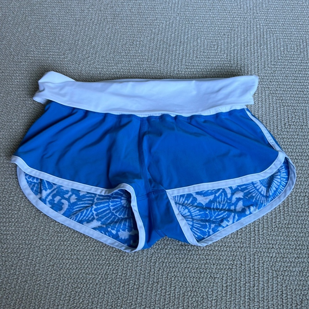 Lululemon women’s reversible swim shorts